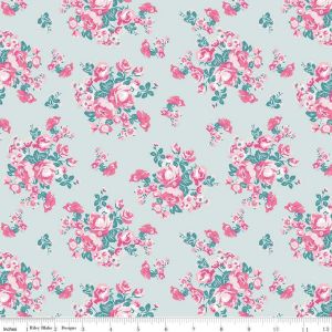 Chloe  Friends Mint Rose Bouquets